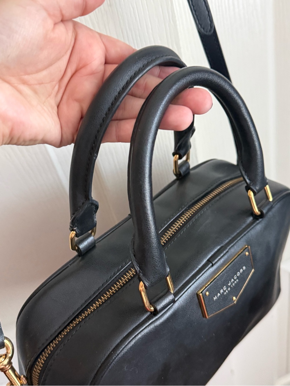 Marc Jacobs Black Leather Top-Handle Satchel Crossbody - Picture 4 of 14